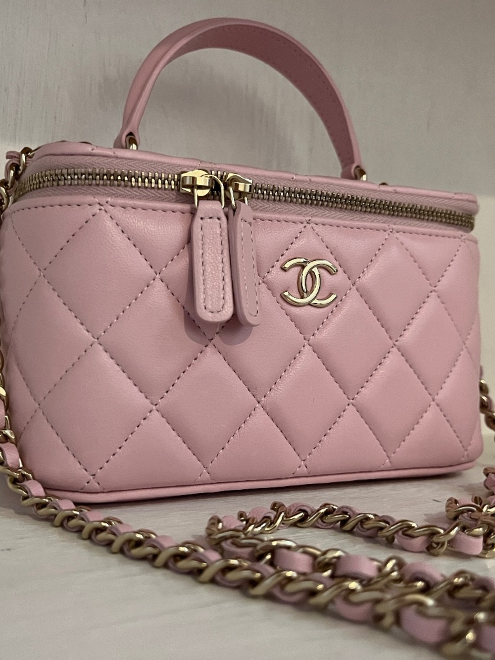 Chanel Top Handle Vanity // 25P Collection - Picture 2 of 6